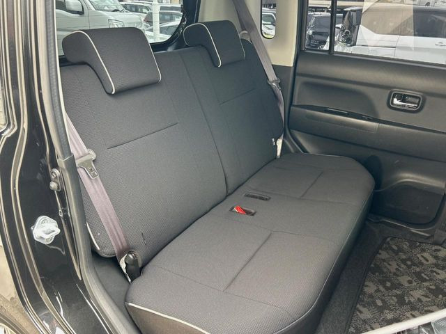 �L�X�Ƃ���2��ڃV�[�g�͋��Z���������A���S�n�����K!�F�B��Ƒ��Ƃ̂��o�����ɂ҂�����ł��B�x�r�[�V�[�g��`���C���h�V�[�g�g�p�������K�ɂ��߂�������������\���ȋ�Ԃ��m�ۂ��Ă��܂��B