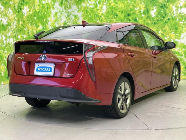 プリウス1.8 S ツーリングセレクション E-Four 4WD