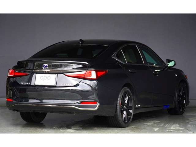 ES300h Fスポーツ