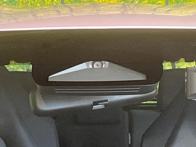 �y�g���^�Z�[�t�e�B�Z���X�z���s���ɑO���̎ԗ�����F�����A�Փ˂������Ȏ��͌x��ƃu���[�L�ŏՓˉ���Ɣ�Q�y�����A�V�X�g�B�����S�Ƀh���C�u�����y���݂��������܂��B