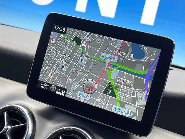 �������i�r:��̊��̂���i�r�́A����������ԓ������o���Ă���܂��B�I�[�f�B�I�@�\���[�����Ă���܂��̂ŁA�^�]�����y���߂܂���