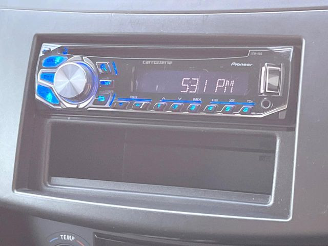 お好きな音楽を車内でお楽しみいただけます♪スピーカー交換・ウーハー追加などの音質向上や、最新ナビ・後席モニター等の取り付けも是非ご相談ください!