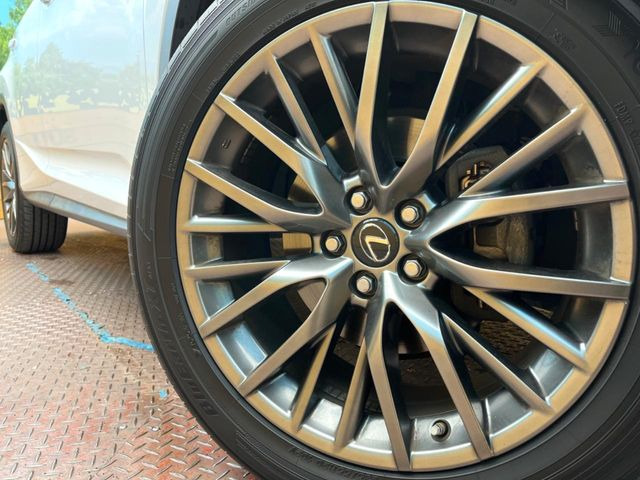 �y����20�C���`�A���~�z�C�[���z�O�ςɃ}�b�`���������A���~�z�C�[���𑕒����Ă���܂��B�e��ЊO�A���~�z�C�[����A�X�^�b�h���X�^�C�����戵�����Ă���܂��B���񂲑��k����������