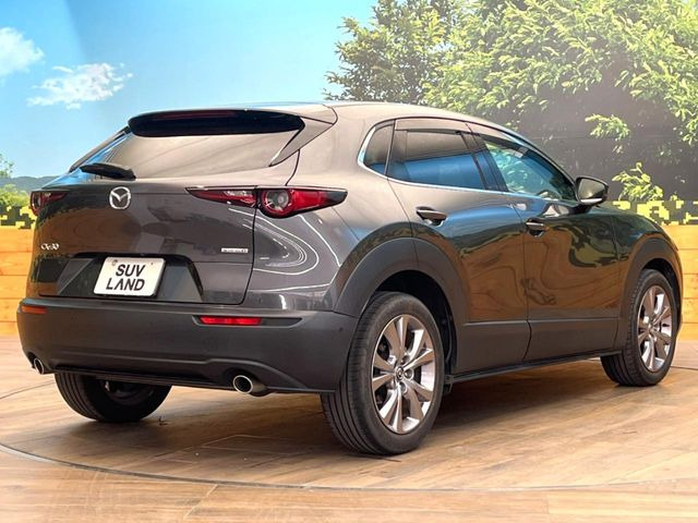 ☆全国のネクステージからお取り寄せが可能※!遠方の店舗に展示してあるクルマが気になる場合も、最寄りの店舗でご覧いただくことが可能です!是非私たちに要望をお聞かせください!※別途費用