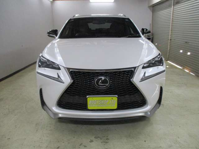 NX200t Fスポーツ 4WD