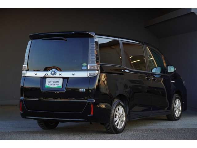 ヴォクシー1.8 ハイブリッド V