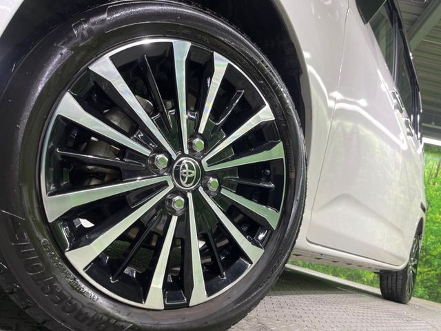 �y����15�C���`�A���~�z�C�[���z�O�ςɃ}�b�`���������A���~�z�C�[���𑕒����Ă���܂��B�e��ЊO�A���~�z�C�[����A�X�^�b�h���X�^�C�����戵�����Ă���܂��B���񂲑��k����������