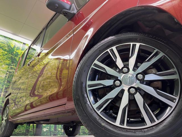 �y����14�C���`�A���~�z�C�[���z�O�ςɃ}�b�`���������A���~�z�C�[���𑕒����Ă���܂��B�e��ЊO�A���~�z�C�[����A�X�^�b�h���X�^�C�����戵�����Ă���܂��B���񂲑��k����������