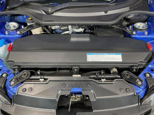 �y���[�e�B���e�B�{�b�N�X�z�t�����g�R���p�[�g�����g�̒��ɑ�������Ă���A���[���g�b�v���O���āA���[�o����X�y�[�X�ł�!