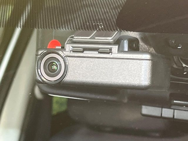 �y�h���C�u���R�[�_�[�z�h���C�u���R�[�_�[����!���s���͂������A������^�]�⎖�̂ɑ��������ہA�f���ŋL�^���A����̃��X�N�ɔ����܂��B���L�^�pSD�J�[�h�͂��q�l�����g�ł��������������K�v������܂��B