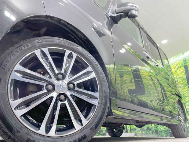 �y����15�C���`�A���~�z�C�[���z�O�ςɃ}�b�`���������A���~�z�C�[���𑕒����Ă���܂��B�e��ЊO�A���~�z�C�[����A�X�^�b�h���X�^�C�����戵�����Ă���܂��B���񂲑��k����������