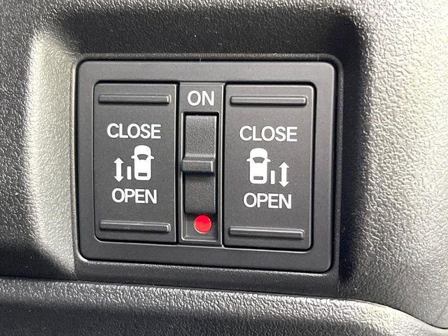 �y�����p���[�X���C�h�h�A�z�X�}�[�g�L�[��^�]�Ȃ̃X�C�b�`�Ō�ȗ����X���C�h�h�A�̊J���\���d��������͂����ăh�A���J����K�v�������A�����Ȃ��q�l�ł��ȒP�ɊJ���߂ł����K�ł���