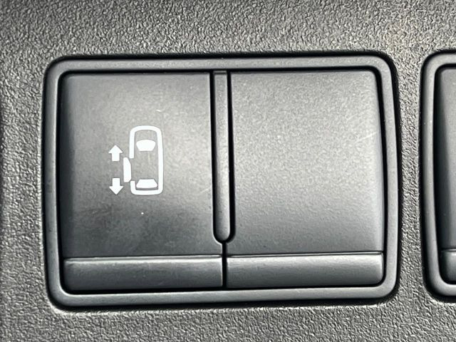 �y�p���[�X���C�h�h�A�z�X�}�[�g�L�[��^�]�Ȃ̃X�C�b�`�ŃX���C�h�h�A�̊J���\���d��������͂����ăh�A���J����K�v�������A���������q�l�ł��A�d���ו��������Ă��鎞�����N�ɊJ���߂ł��܂���