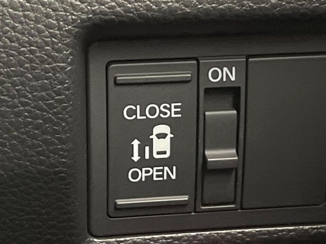 �y�p���[�X���C�h�h�A�z�X�}�[�g�L�[��^�]�Ȃ̃X�C�b�`�ŃX���C�h�h�A�̊J���\���d��������͂����ăh�A���J����K�v�������A���������q�l�ł��A�d���ו��������Ă��鎞�����N�ɊJ���߂ł��܂���