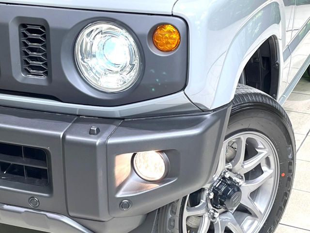 �yLED�w�b�h���C�g�z���V����ԑ��s�����ǍD�Ȏ��E���m�ۂ����S���ĉ^�]�ł��鍂�P�xLED�w�b�h���C�g�𑕔�!�_�����x�������A����d�͂��}�����Ă��܂��B