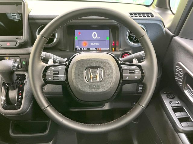 �y�����v�����X�e�A�����O�z�㎿�Ȋv���g�p���邱�ƂŁA��ɂ����������݂ƂĂ��^�]���₷���n���h���ł���