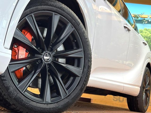 【純正21インチアルミホイール】外観にマッチした純正アルミホイールを装着しております。各種社外アルミホイールや、スタッドレスタイヤも取扱いしております。是非ご相談ください♪