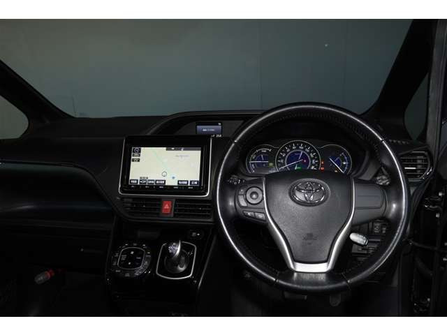 ヴォクシー1.8 ハイブリッド V