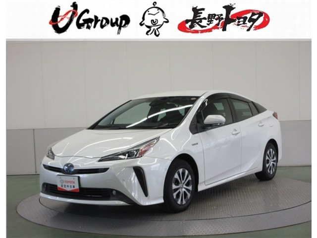 プリウス1.8 A E-Four 4WD