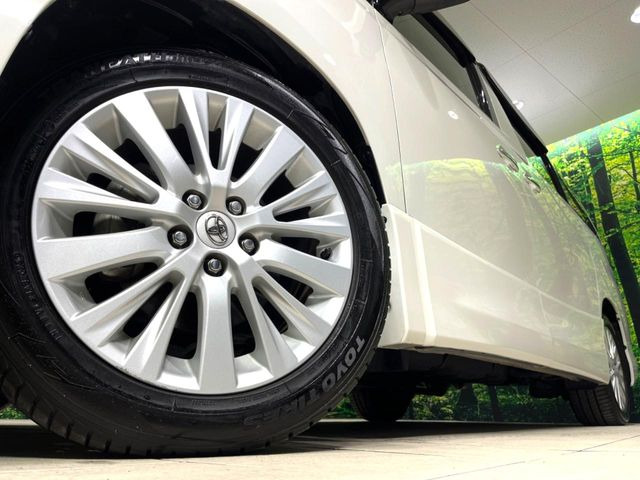 �y����18�C���`�A���~�z�C�[���z�O�ςɃ}�b�`���������A���~�z�C�[���𑕒����Ă���܂��B�e��ЊO�A���~�z�C�[����A�X�^�b�h���X�^�C�����戵�����Ă���܂��B���񂲑��k����������