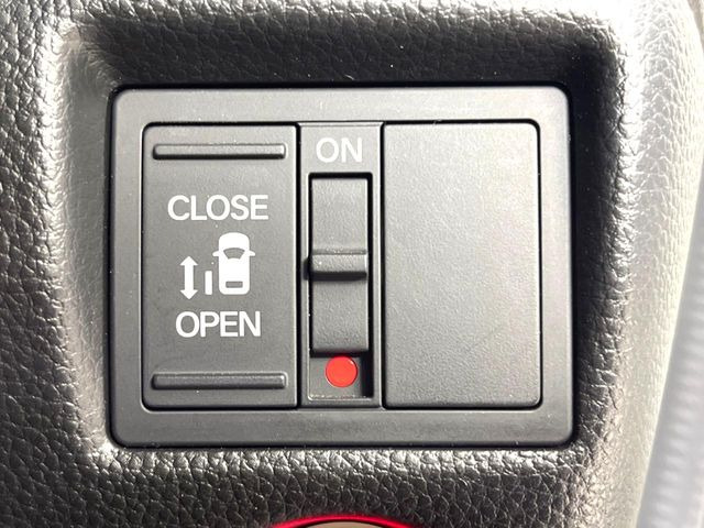 �y�p���[�X���C�h�h�A�z�X�}�[�g�L�[��^�]�Ȃ̃X�C�b�`�ŃX���C�h�h�A�̊J���\���d��������͂����ăh�A���J����K�v�������A���������q�l�ł��A�d���ו��������Ă��鎞�����N�ɊJ���߂ł��܂���