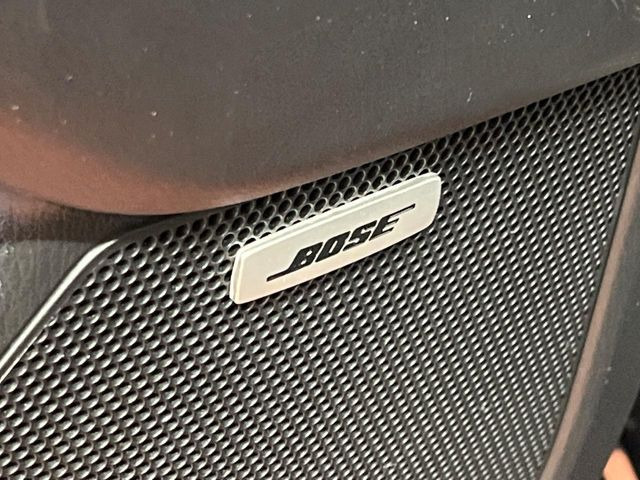 �yBOSE�T�E���h�V�X�e���z���[�J�[�I�v�V�����̍��i�ʃT�E���h�V�X�e���𓋍ځB��p�̃`���[�j���O���{���ꂽ�召�l�X�ȃX�s�[�J�[����ǎ��ȃT�E���h���t�ł��܂��B