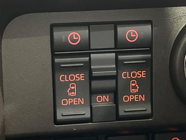 �y�����p���[�X���C�h�h�A�z�X�}�[�g�L�[��^�]�Ȃ̃X�C�b�`�Ō�ȗ����X���C�h�h�A�̊J���\���d��������͂����ăh�A���J����K�v�������A�����Ȃ��q�l�ł��ȒP�ɊJ���߂ł����K�ł���