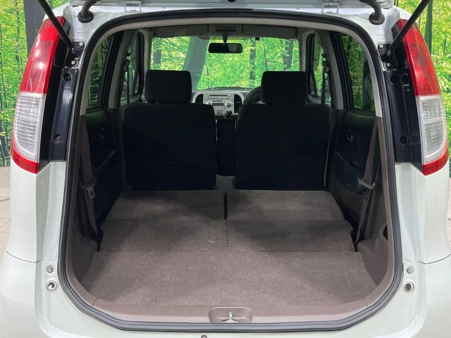 ���i�̂���������ʋ΁A���}���ɏ\���ȉ׎��X�y�[�X���m�ۂ��Ă���܂��B�Z�J���h�V�[�g��|���ƁA�傫�ȉו��̐ύڂ��\�ł���