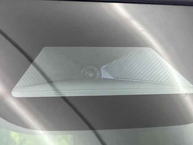 �y�z���_�Z���V���O�z���s���ɑO���̎ԗ�����F�����A�Փ˂������Ȏ��͌x��ƃu���[�L�ŏՓˉ���Ɣ�Q�y�����A�V�X�g�B�����S�Ƀh���C�u�����y���݂��������܂��B