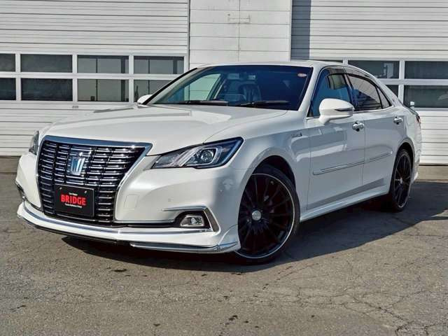 クラウンハイブリッド 2.5 ロイヤル Four 4WD
