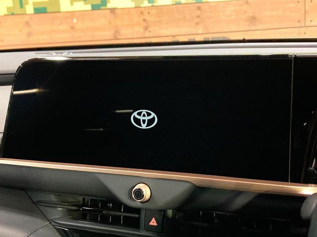 クラウンスポーツ2.5 Z E-Four 4WD