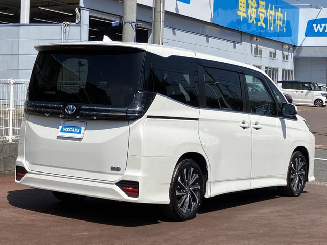 ヴォクシー1.8 ハイブリッド S-Z