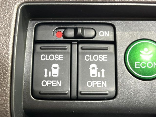 �y�����p���[�X���C�h�h�A�z�X�}�[�g�L�[��^�]�Ȃ̃X�C�b�`�Ō�ȗ����X���C�h�h�A�̊J���\���d��������͂����ăh�A���J����K�v�������A�����Ȃ��q�l�ł��ȒP�ɊJ���߂ł����K�ł���