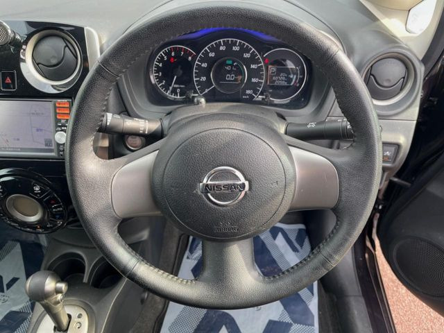 �y�����v�����X�e�A�����O�z�㎿�Ȋv���g�p���邱�ƂŁA��ɂ����������݂ƂĂ��^�]���₷���n���h���ł���