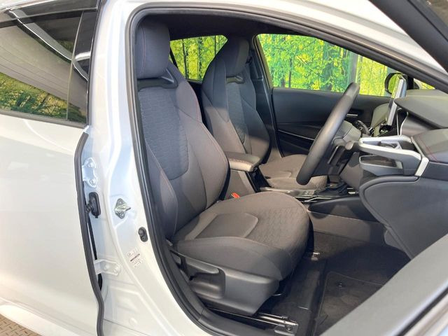 【レーダークルーズコントロール】高速道路での長距離走行が楽に!!自動で速度を保つクルーズコントロールが、衝突軽減システムと連携し、前方の車両を感知して車間を保つように速度調節してくれます!!