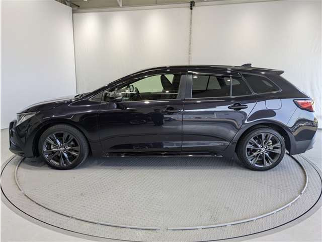 カローラツーリング1.8 ハイブリッド W×B