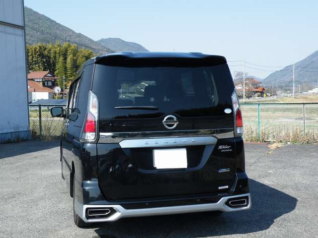 セレナ2.0 ライダー Vセレクション 4WD