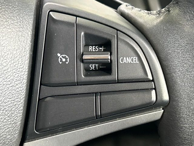 �y�N���[�Y�R���g���[���z�������H�����N���N���s�B�A�N�Z���𗣂��Ă���葬�x�ő��s���ł��A�������^�]���̕��S���y��!�����E�������ȒP�ȃX�C�b�`����Œ����ł��܂��B