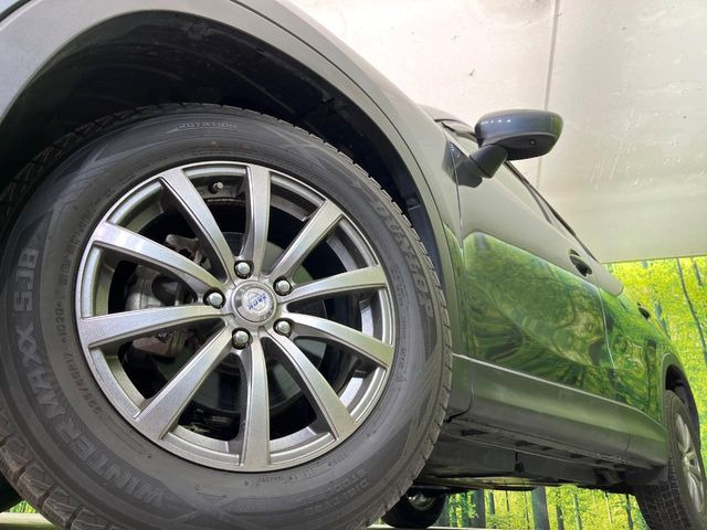 �y17�C���`�A���~�z�C�[���z�O�ςɃ}�b�`�����A���~�z�C�[���𑕒����Ă���܂��B�e��A���~�z�C�[����A�X�^�b�h���X�^�C�����戵�����Ă���܂��B���񂲑��k����������