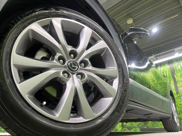 �y����18�C���`�A���~�z�C�[���z�O�ςɃ}�b�`���������A���~�z�C�[���𑕒����Ă���܂��B�e��ЊO�A���~�z�C�[����A�X�^�b�h���X�^�C�����戵�����Ă���܂��B���񂲑��k����������