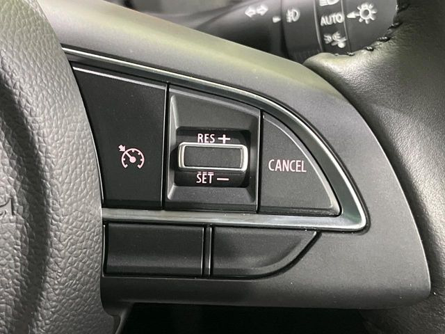 �y�N���[�Y�R���g���[���z�������H�����N���N���s�B�A�N�Z���𗣂��Ă���葬�x�ő��s���ł��A�������^�]���̕��S���y��!�����E�������ȒP�ȃX�C�b�`����Œ����ł��܂��B