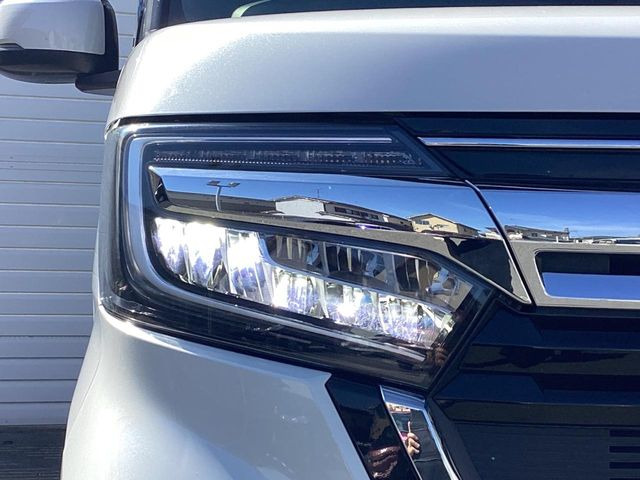 �yLED�w�b�h���C�g�z���V����ԑ��s�����ǍD�Ȏ��E���m�ۂ����S���ĉ^�]�ł��鍂�P�xLED�w�b�h���C�g�𑕔�!�_�����x�������A����d�͂��}�����Ă��܂��B