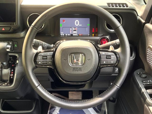 �y�X�e�A�����O�X�C�b�`�z�^�]���A�O������ڐ������炷���ƂȂ��A�I�[�f�B�I���̑��삪�\�ȕ֗��@�\!���S&���K�ȃh���C�u�����o���Ă���܂���