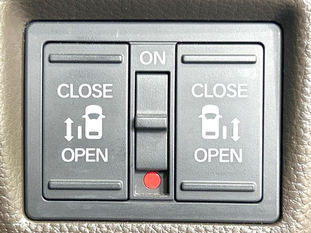 �y�����p���[�X���C�h�h�A�z�X�}�[�g�L�[��^�]�Ȃ̃X�C�b�`�Ō�ȗ����X���C�h�h�A�̊J���\���d��������͂����ăh�A���J����K�v�������A�����Ȃ��q�l�ł��ȒP�ɊJ���߂ł����K�ł���