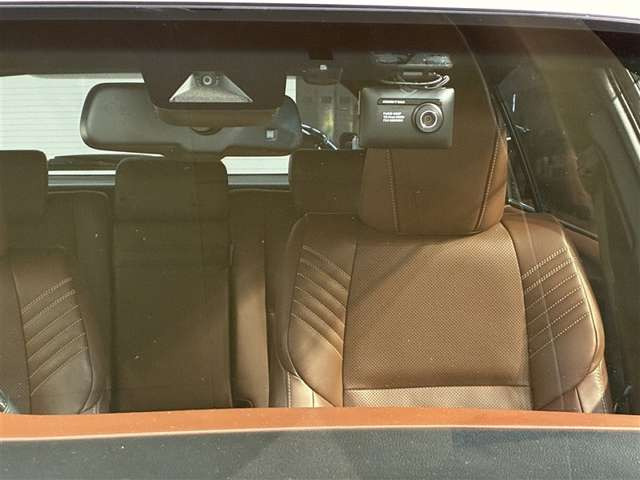 ハリアー2.5 ハイブリッド E-Four プログレス メタル アンド レザーパッケージ 4WD