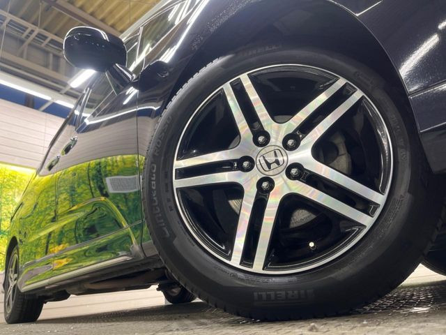 �y����17�C���`�A���~�z�C�[���z�O�ςɃ}�b�`���������A���~�z�C�[���𑕒����Ă���܂��B�e��ЊO�A���~�z�C�[����A�X�^�b�h���X�^�C�����戵�����Ă���܂��B���񂲑��k����������