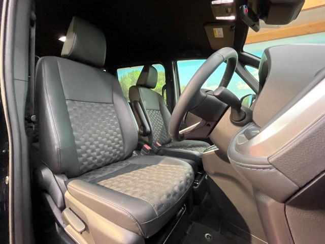 �y�n�[�t���U�[�V�[�g�z�������ƍ���S�n�𗼗������l�C�̃V�[�g���w�ʁE���ʂ̃t�@�u���b�N�f�ނ́A�ʋC���̗ǂ��⊊��ɂ����ɗD��Ă��܂��B