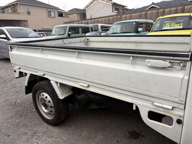 �f�ڎʐ^�ȊO�̎ʐ^���������܂�!���ڂ������ʐ^�������ɎB�蒼�����Ƃ��\�ł��̂ŁA���C�y�ɂ��\���t��������!