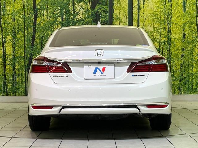 安心の最長10年・走行無制限保証(有償)をご用意。保証内容も充実はもちろん、無料点検&オイル交換や、年中無休の全国・24時間ロードサービスも付帯されておりますのでご安心下さい。