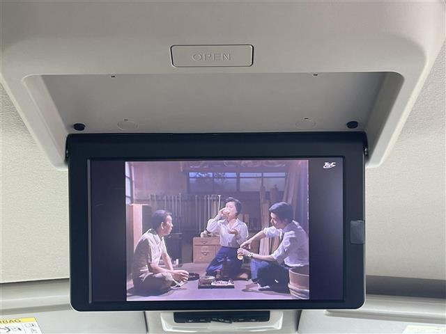 セレナ1.2 e-POWER ハイウェイスターV